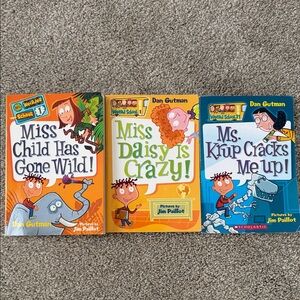 Scholastic Colorful Kids Book Trio